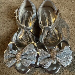 Silver Glitter Kids dress Shoes